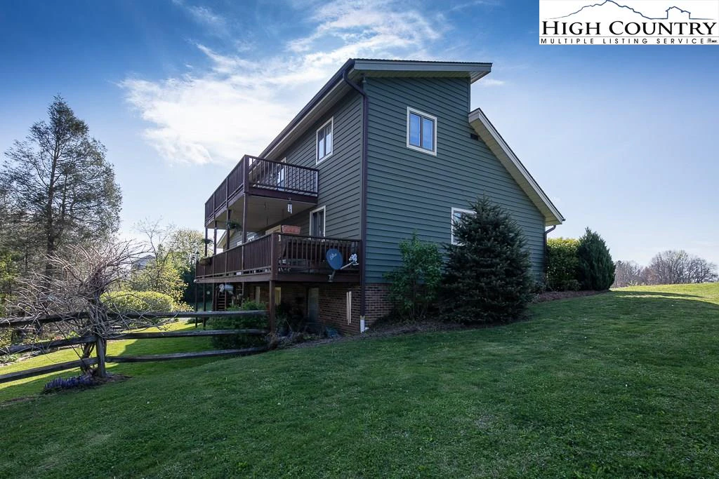 Image number 18 for the current listing