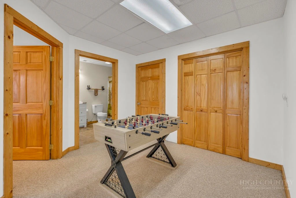 Image number 9 for the current listing