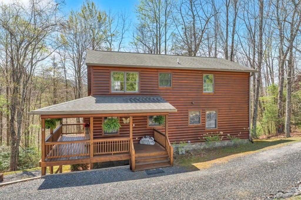Image number 19 for the current listing