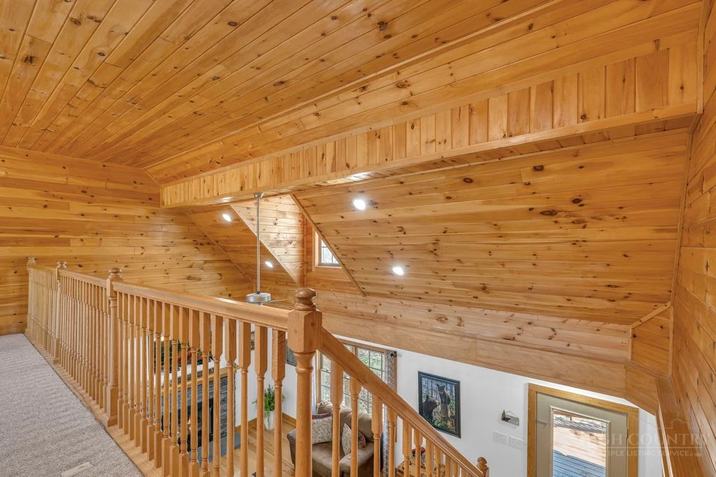 Image number 6 for the current listing