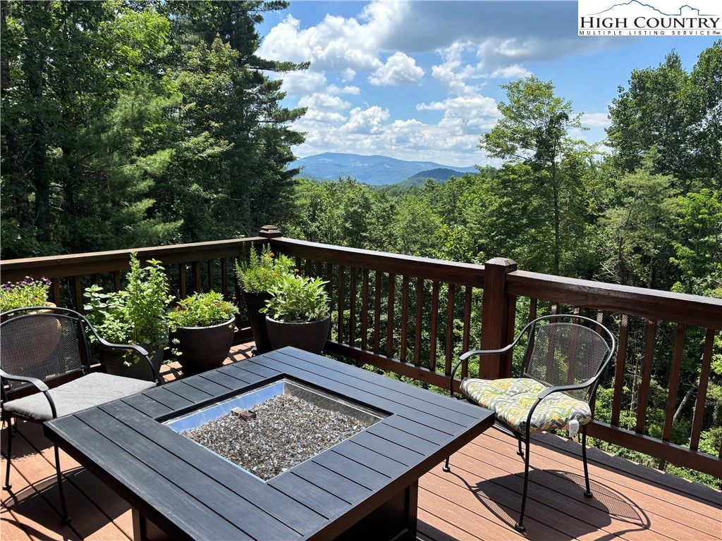 Image number 16 for the current listing