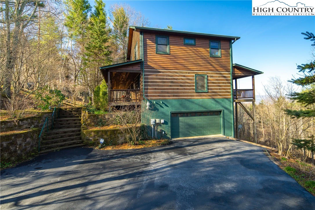 Image number 18 for the current listing
