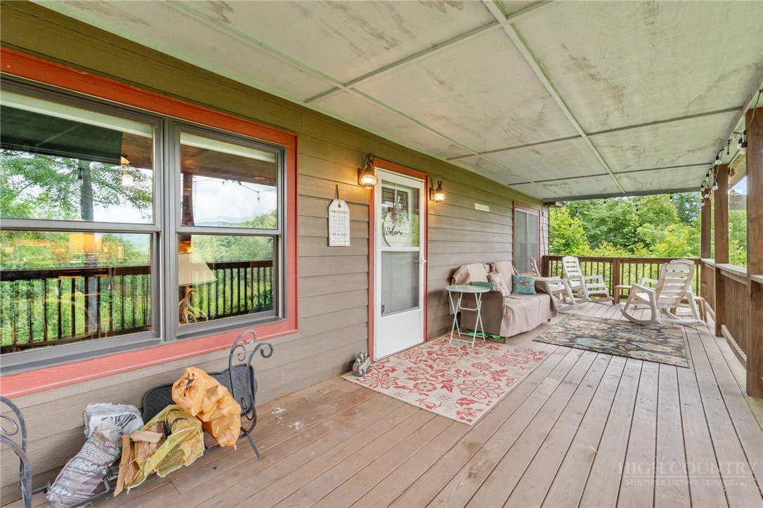 Image number 10 for the current listing