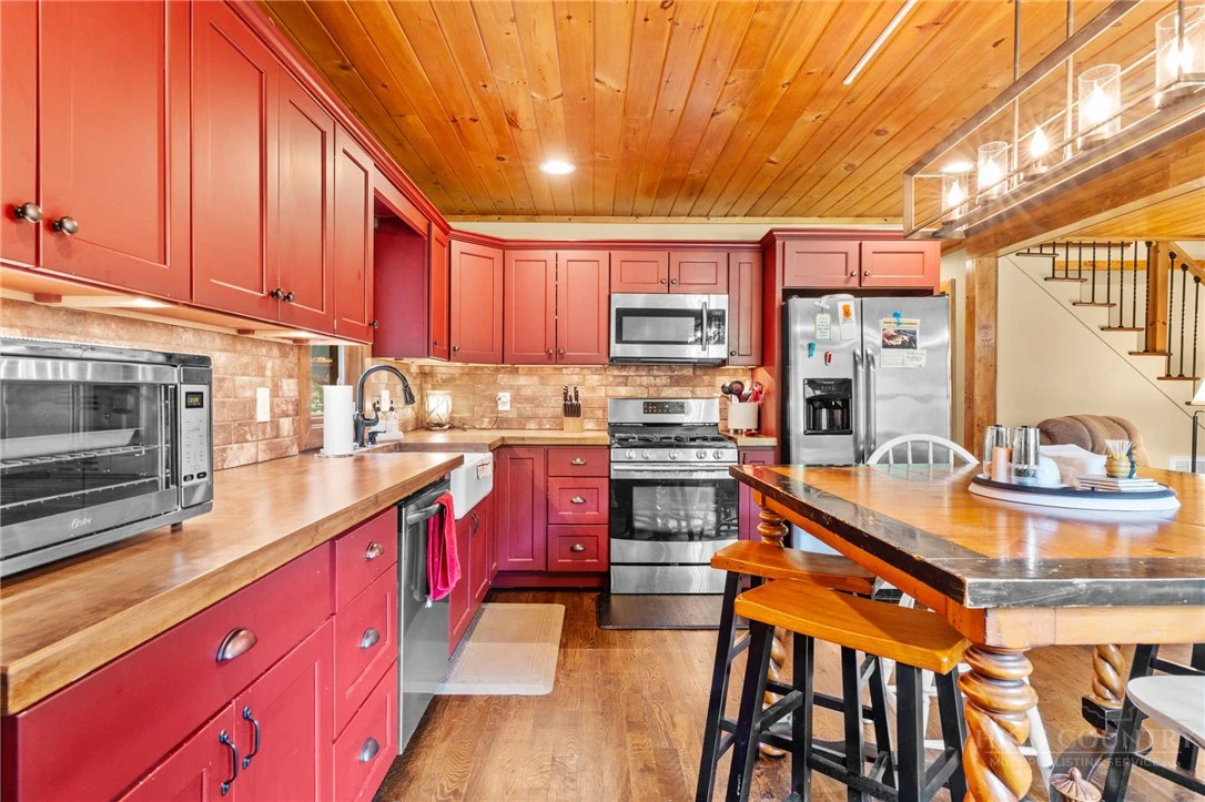 Image number 15 for the current listing