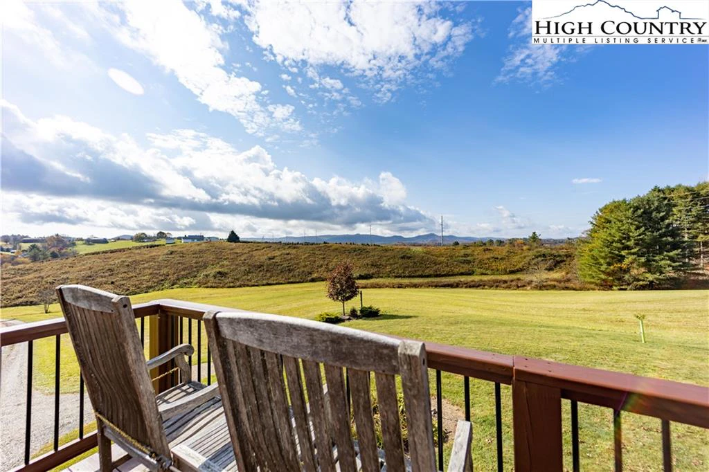 Image number 11 for the current listing