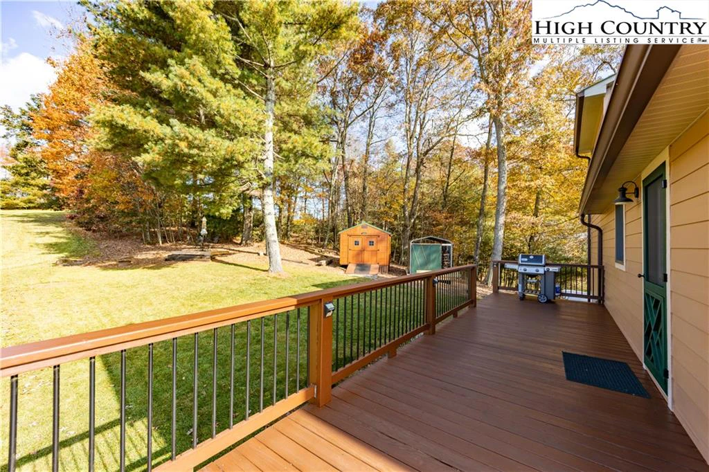 Image number 13 for the current listing