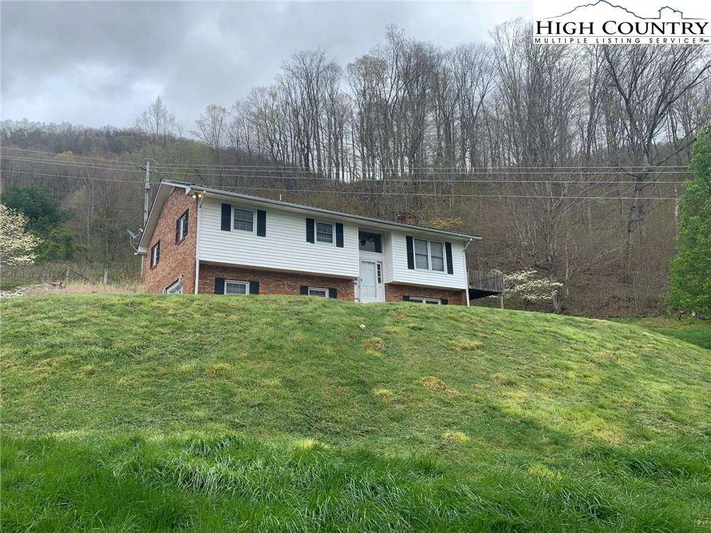 Image number 1 for the current listing