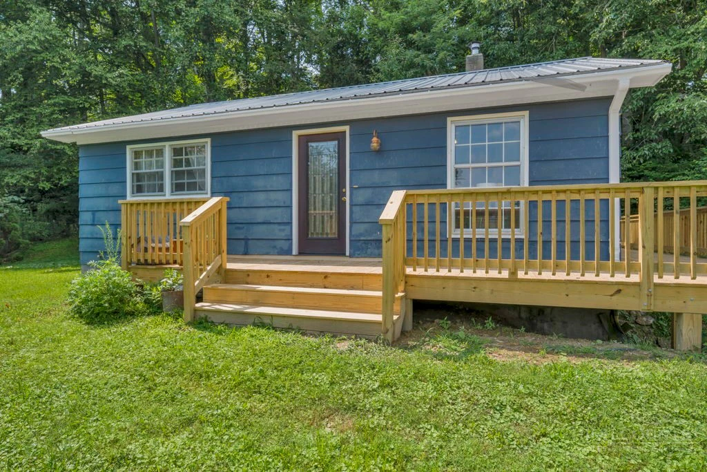 Image number 2 for the current listing