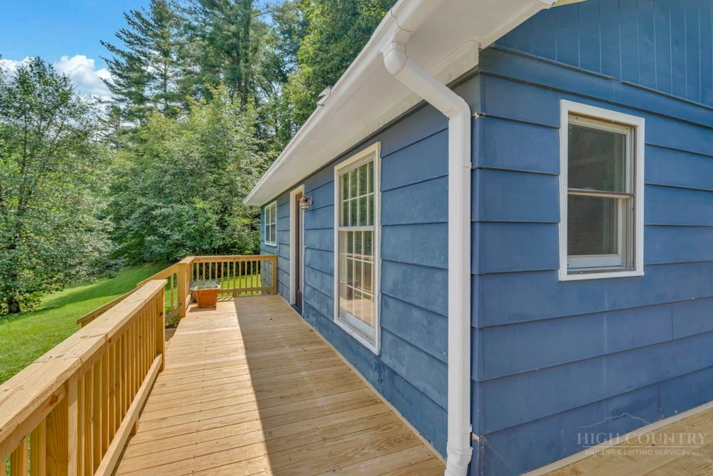 Image number 5 for the current listing