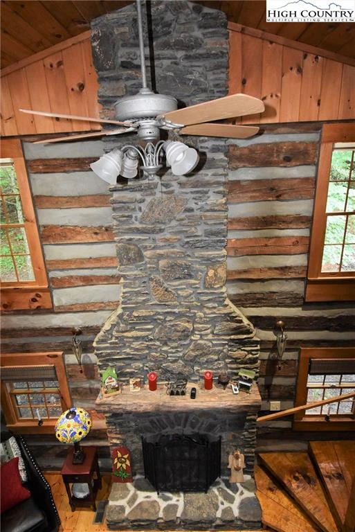 Image number 7 for the current listing
