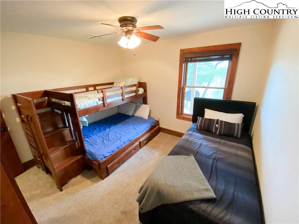 Image number 12 for the current listing