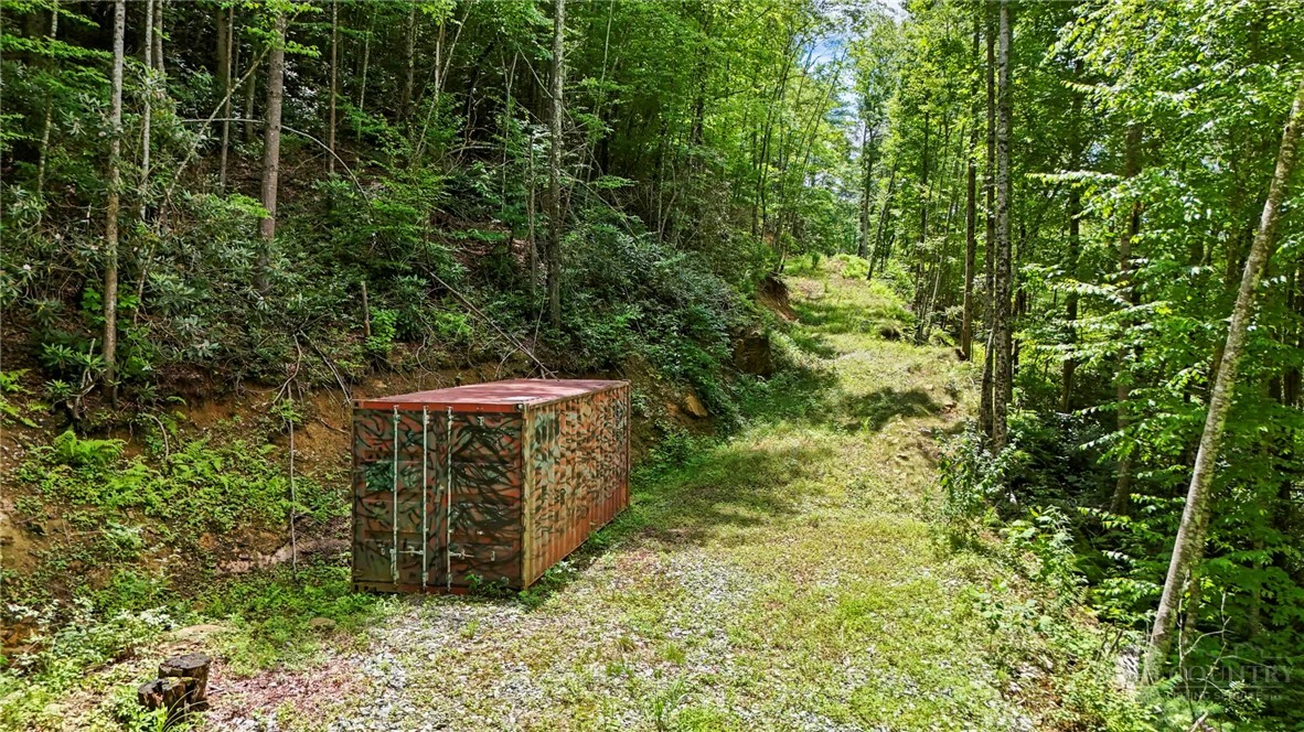 Image number 20 for the current listing