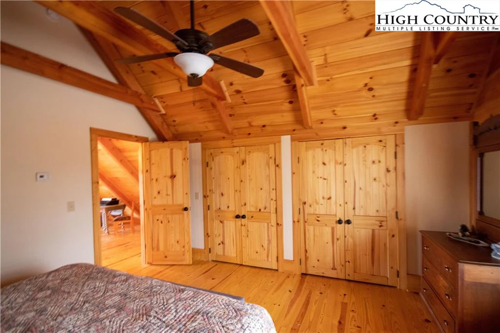 Image number 6 for the current listing