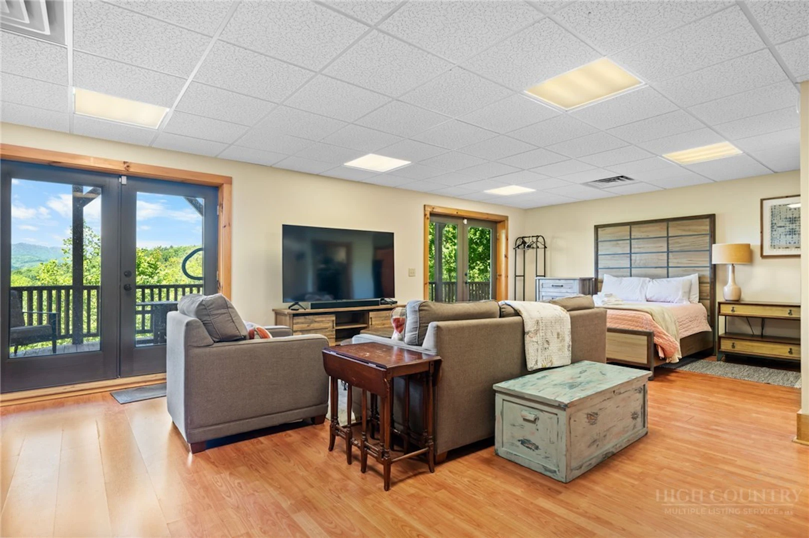 Image number 6 for the current listing