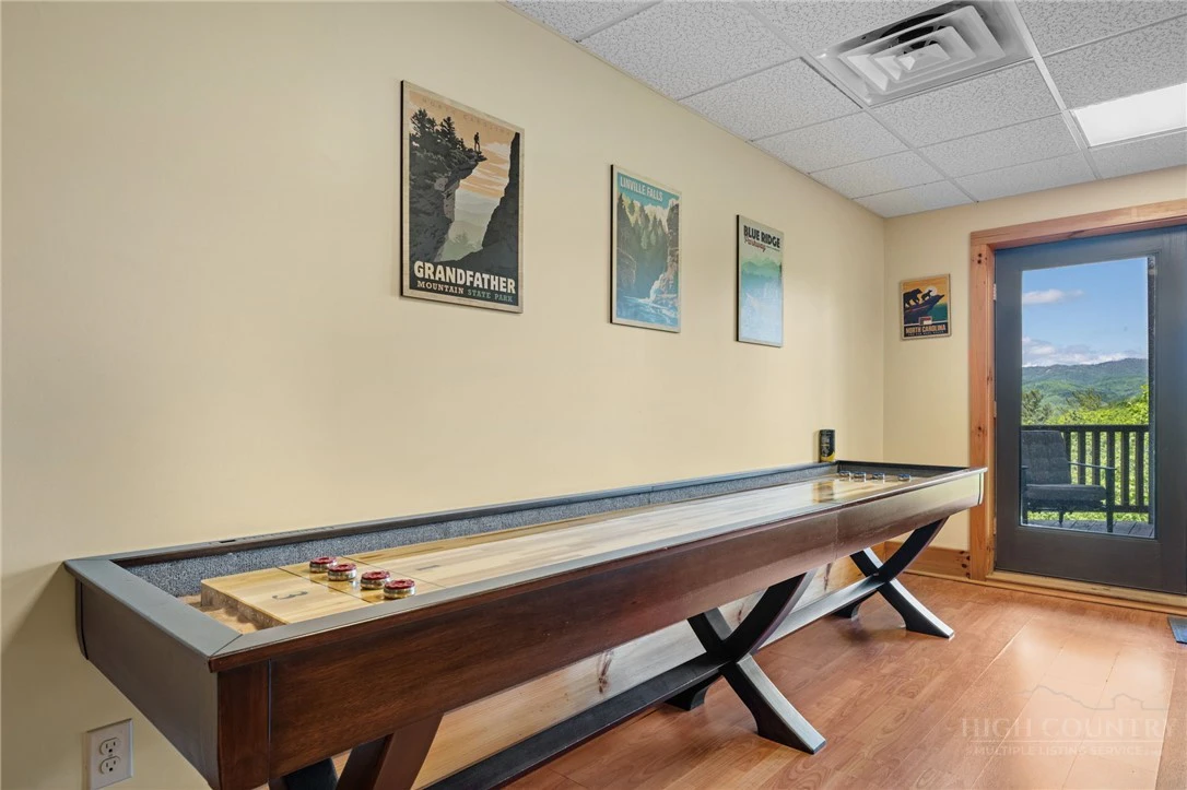 Image number 7 for the current listing