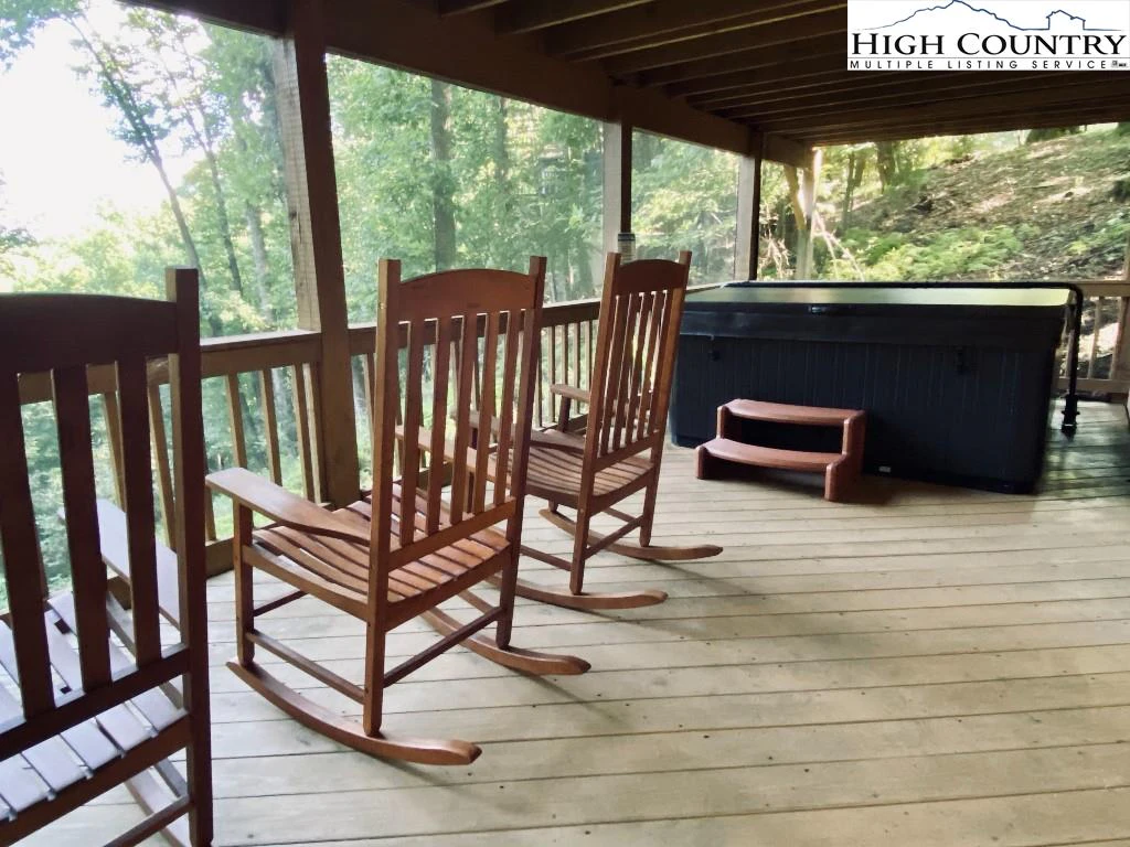 Image number 8 for the current listing