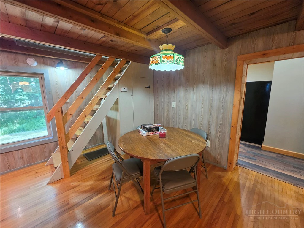 Image number 3 for the current listing