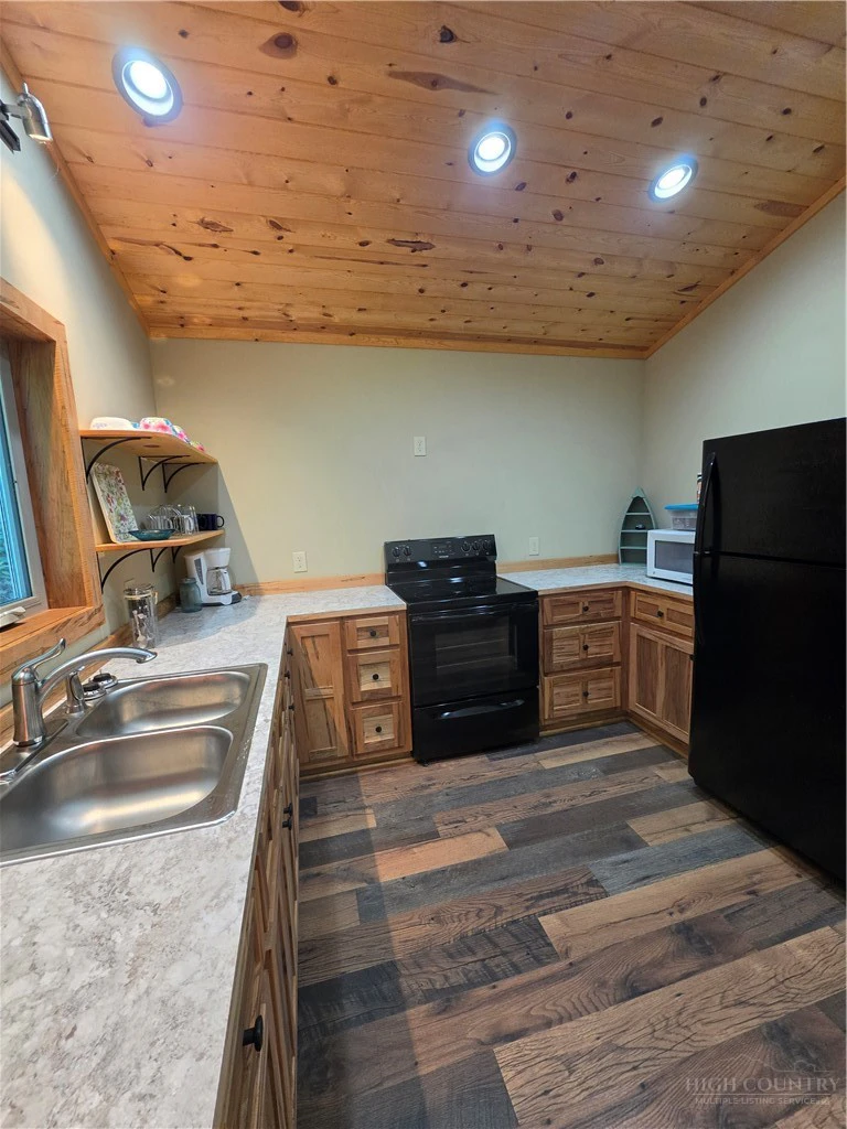 Image number 6 for the current listing