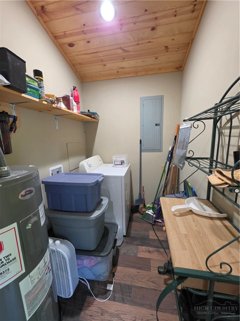 Image number 9 for the current listing