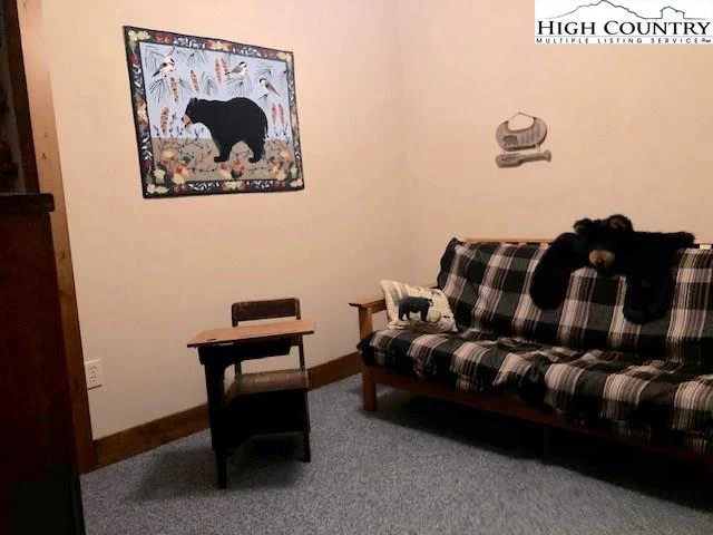 Image number 7 for the current listing