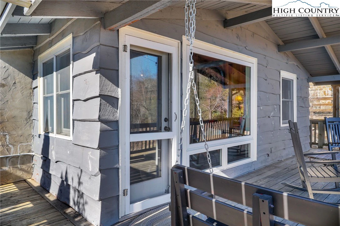 Image number 13 for the current listing