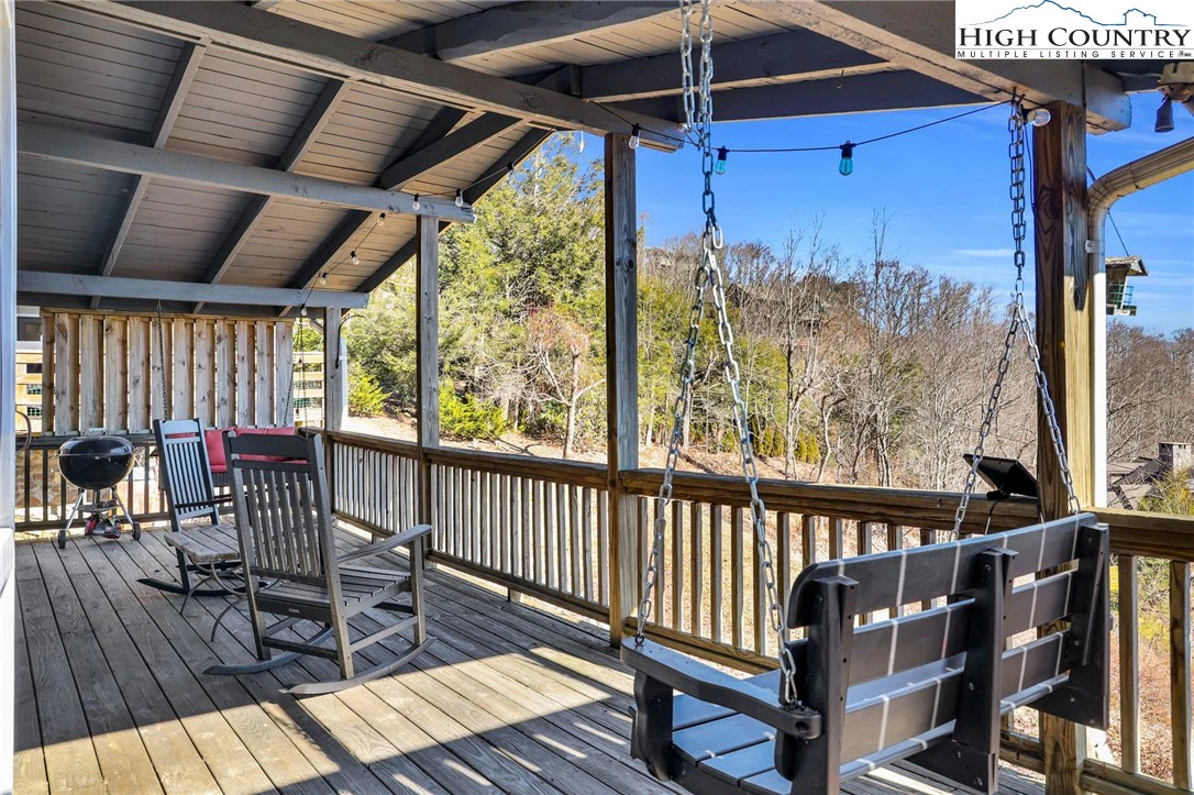 Image number 11 for the current listing