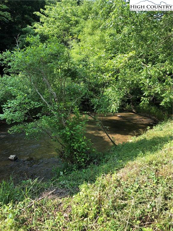 Image number 14 for the current listing