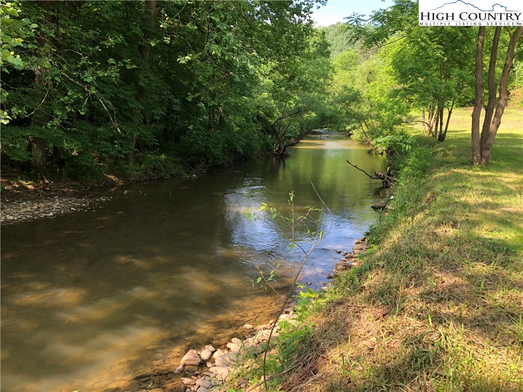 Image number 1 for the current listing