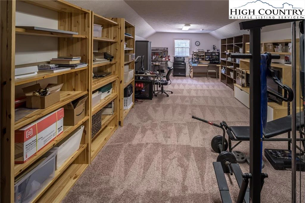 Image number 4 for the current listing