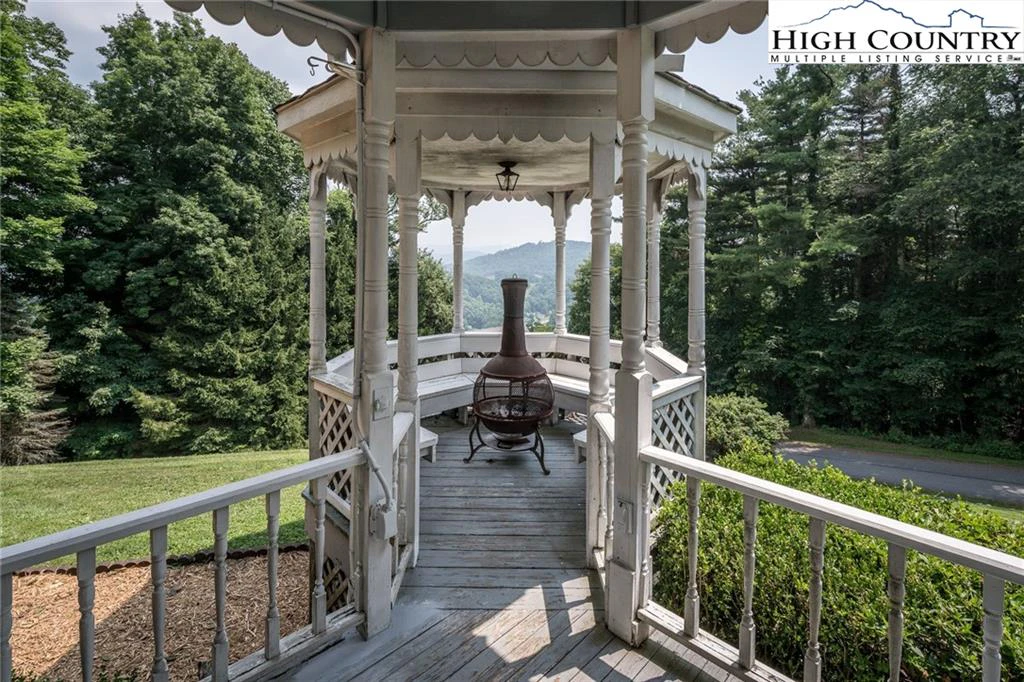 Image number 2 for the current listing