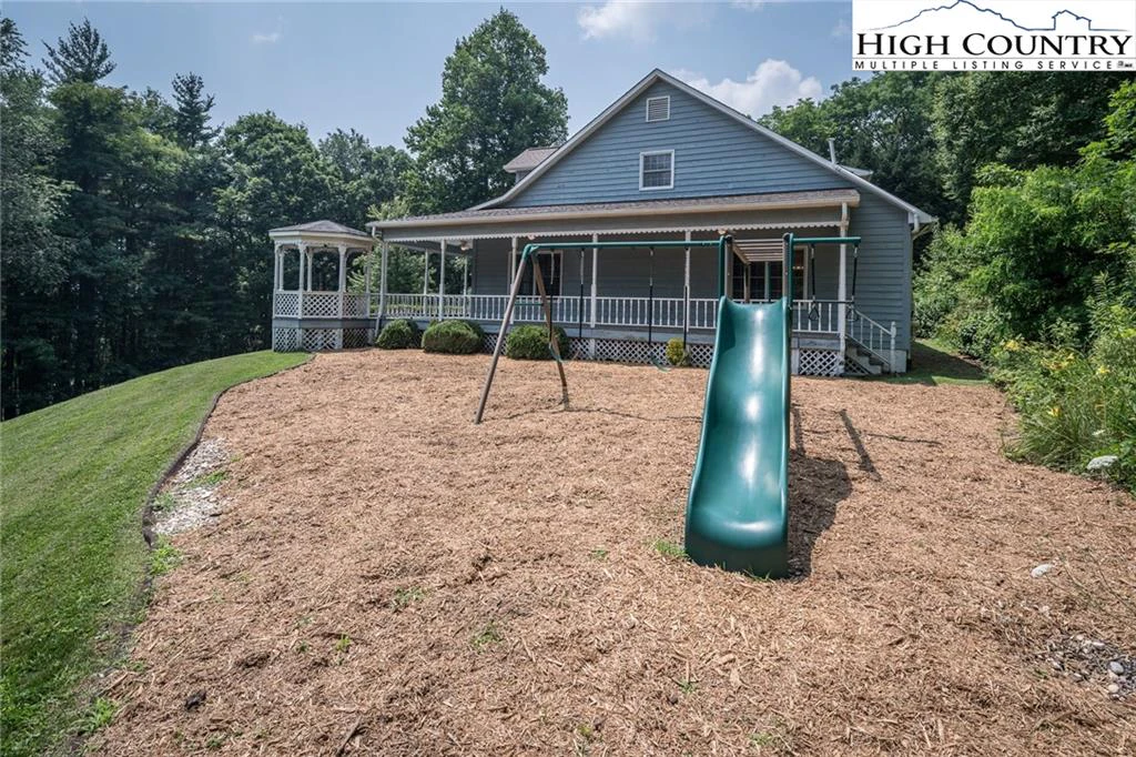 Image number 16 for the current listing