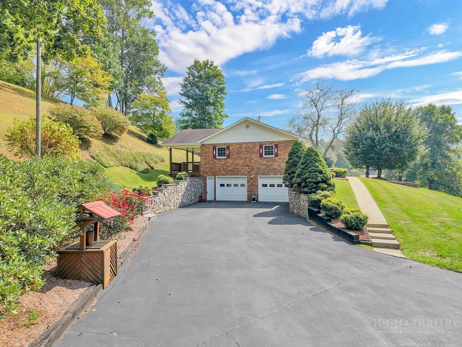 Image number 4 for the current listing