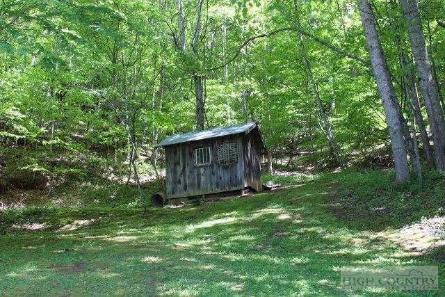 Image number 5 for the current listing