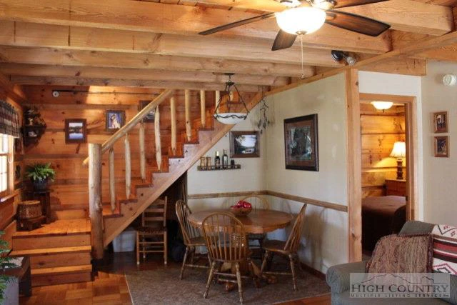Image number 13 for the current listing