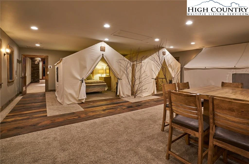 Image number 2 for the current listing