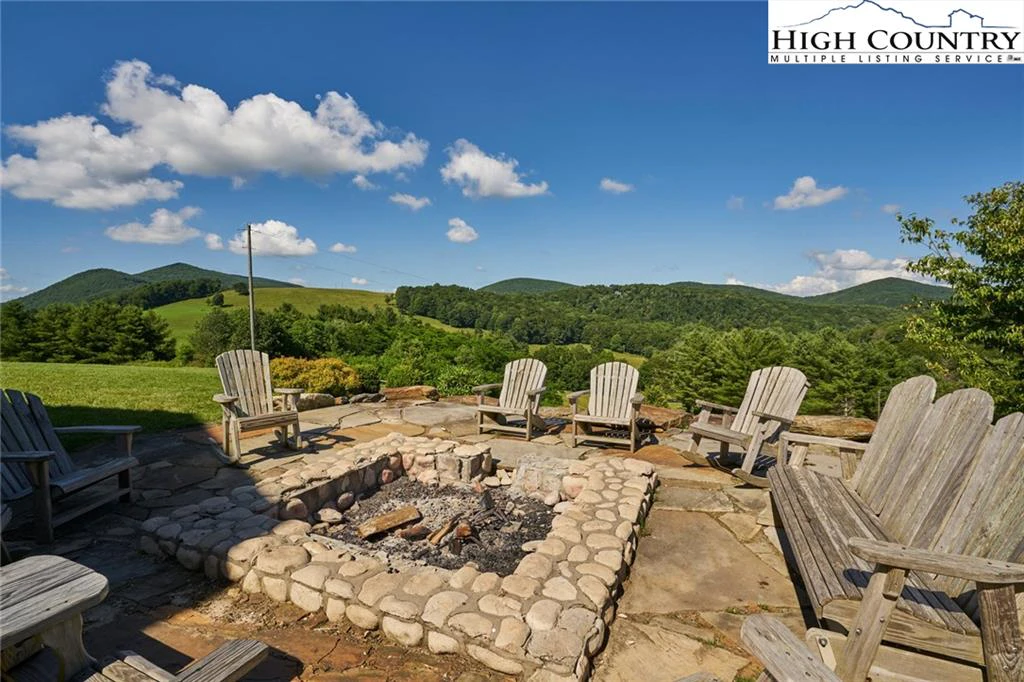 Image number 15 for the current listing