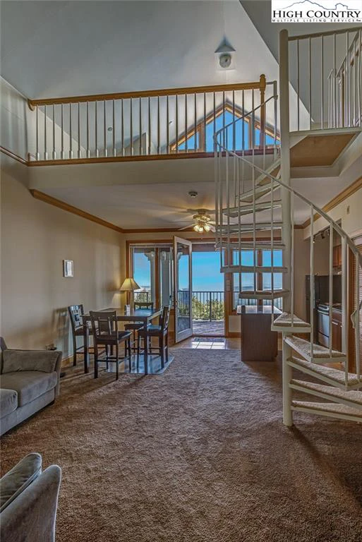 Image number 10 for the current listing