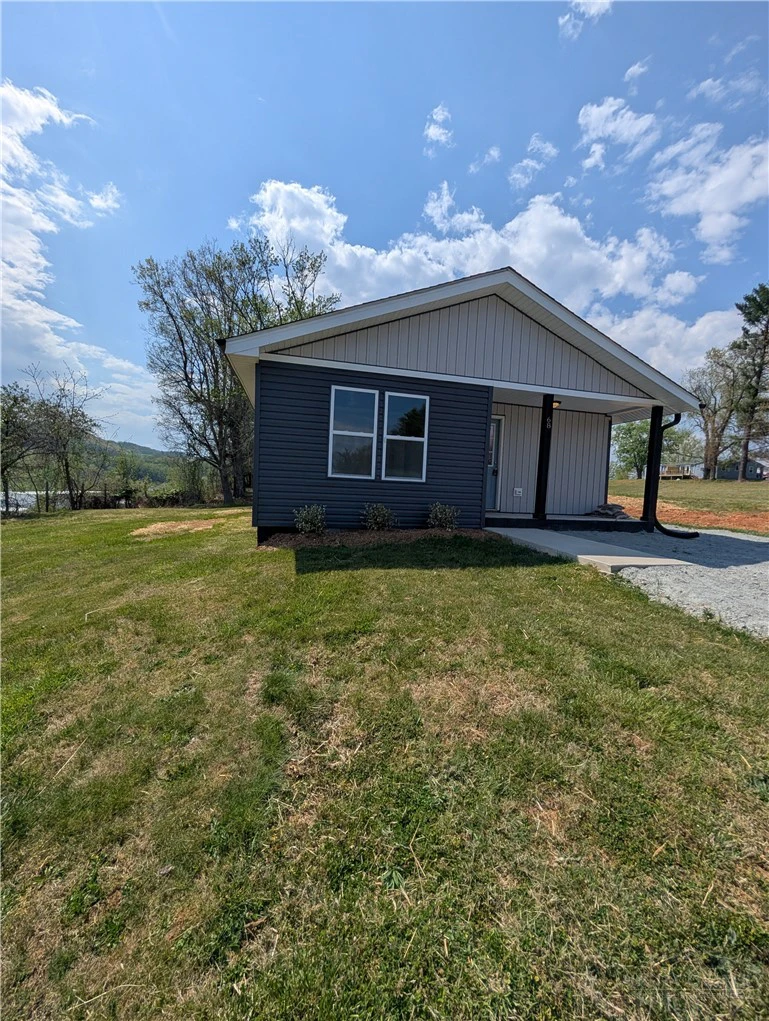 Image number 1 for the current listing