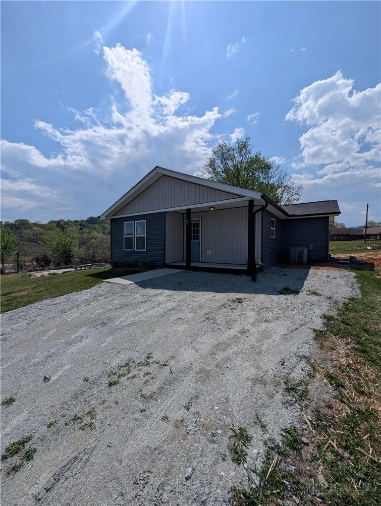Image number 4 for the current listing