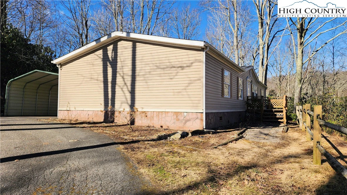 Image number 13 for the current listing