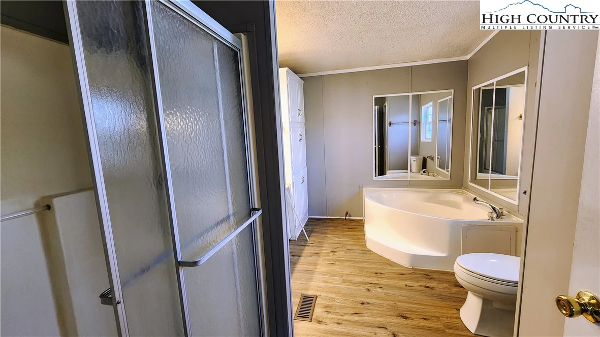 Image number 6 for the current listing