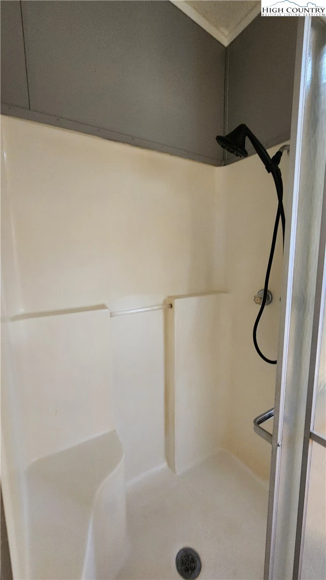 Image number 7 for the current listing