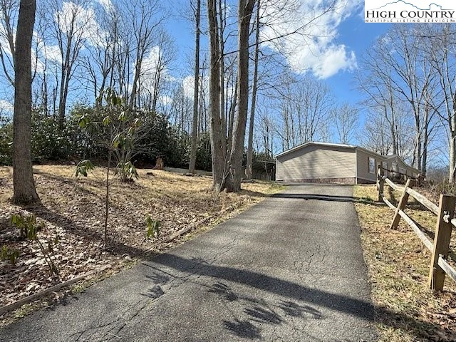 Image number 16 for the current listing