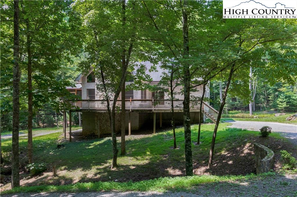Image number 1 for the current listing