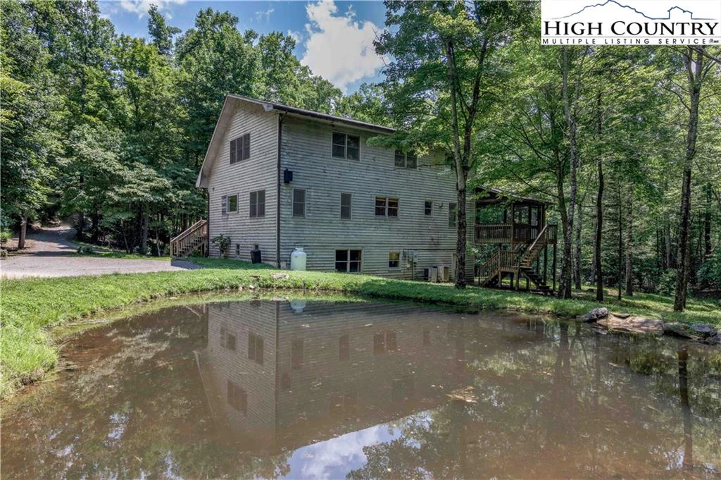 Image number 21 for the current listing