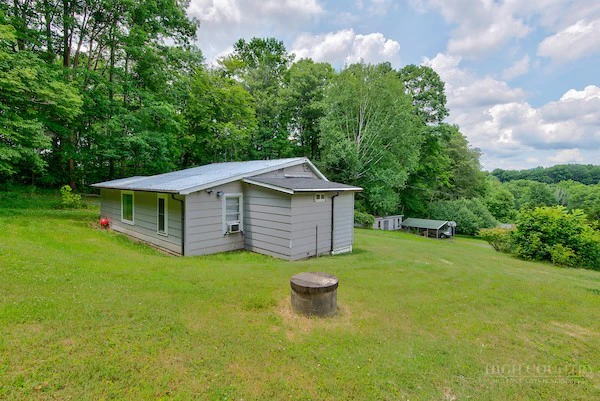 Image number 8 for the current listing