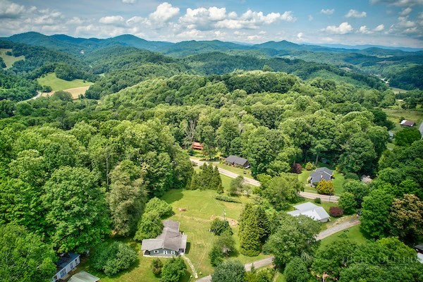 Image number 9 for the current listing