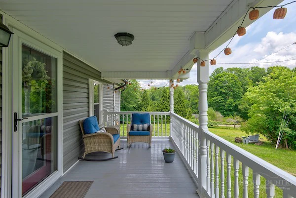 Image number 21 for the current listing