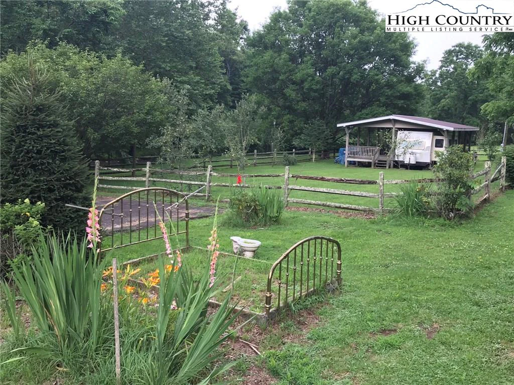 Image number 10 for the current listing