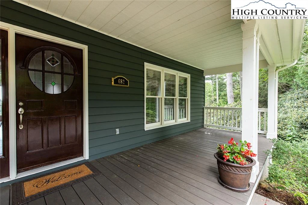 Image number 18 for the current listing